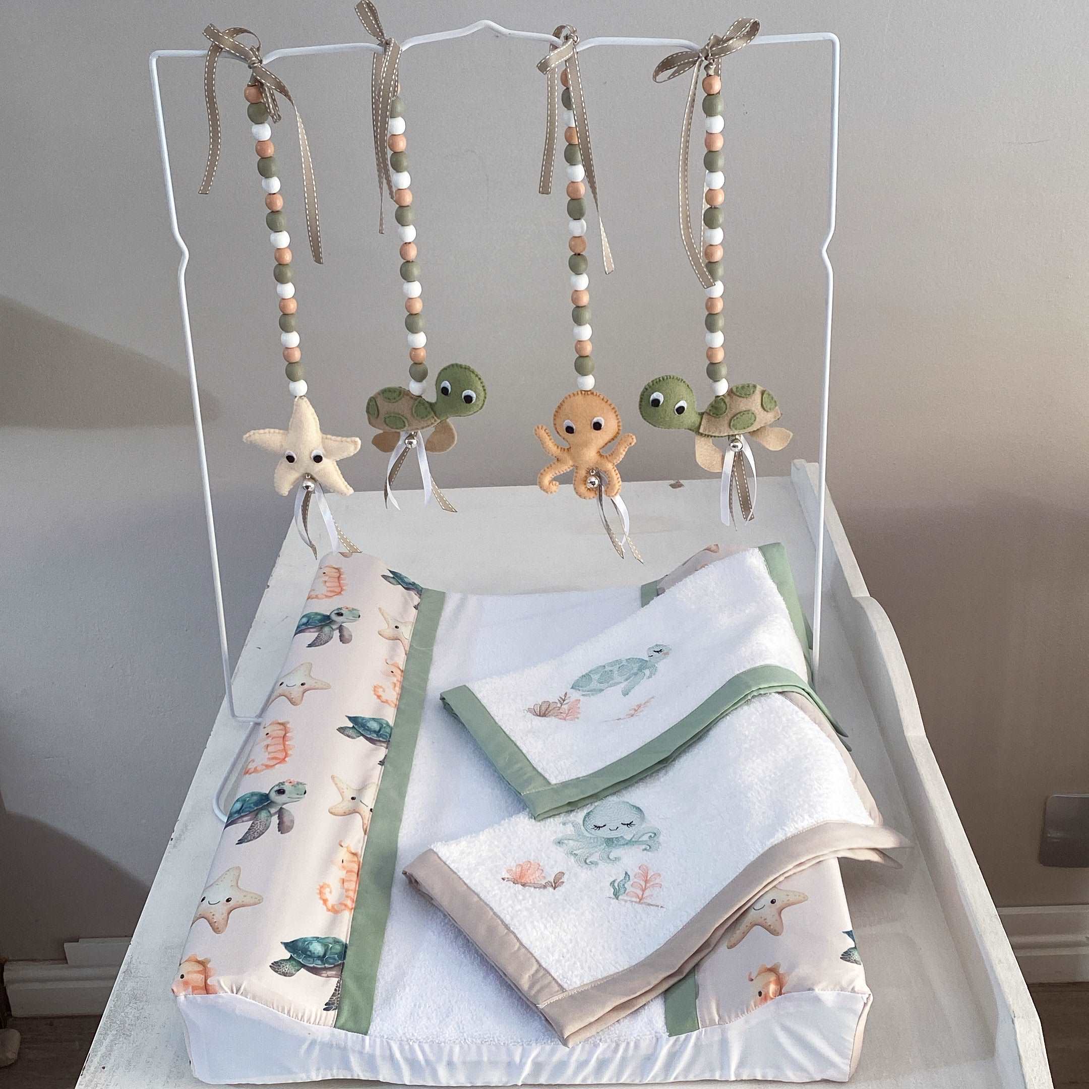 Cot Bedding - Coral Turtle Set 01