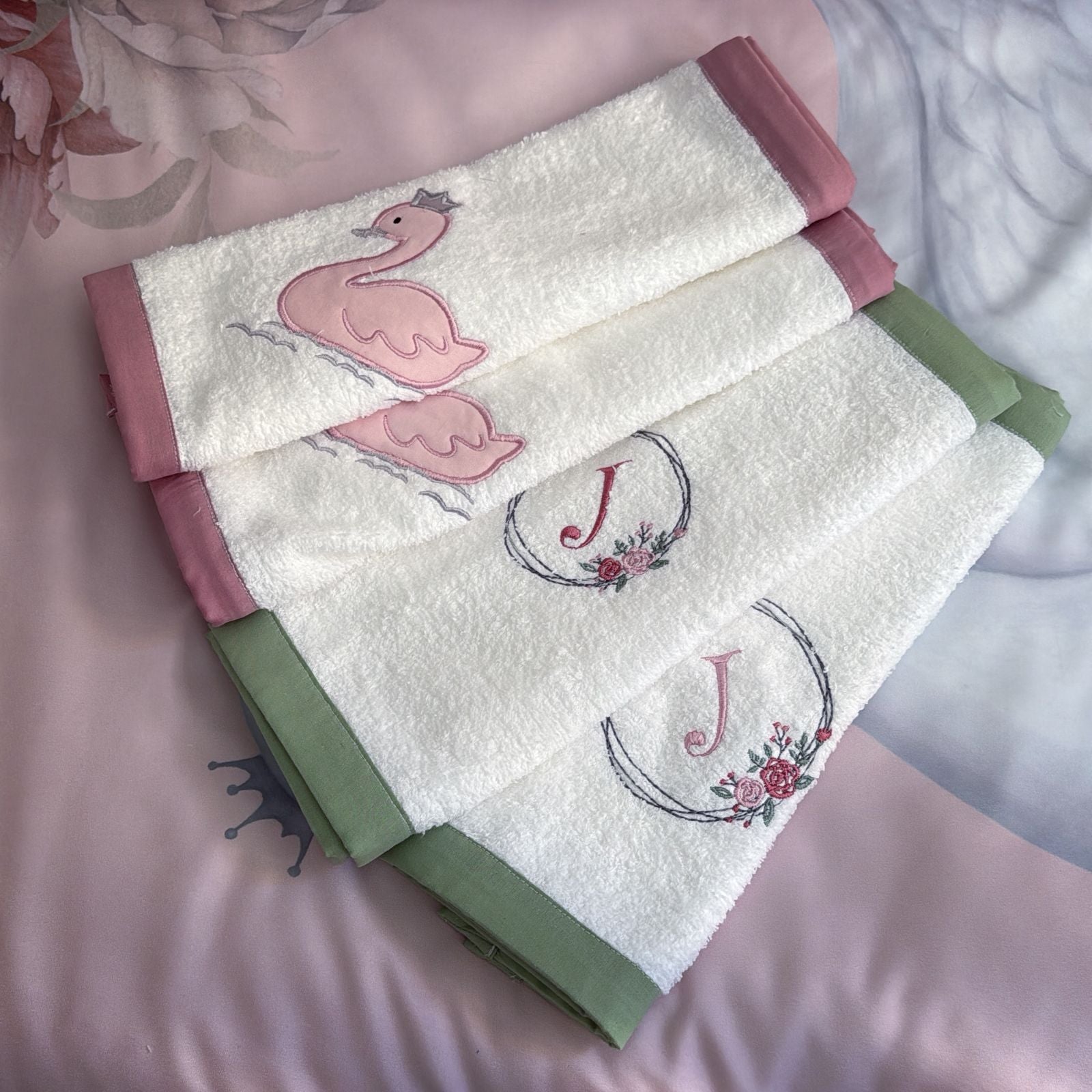 Cot Bedding - Pink Swan 03