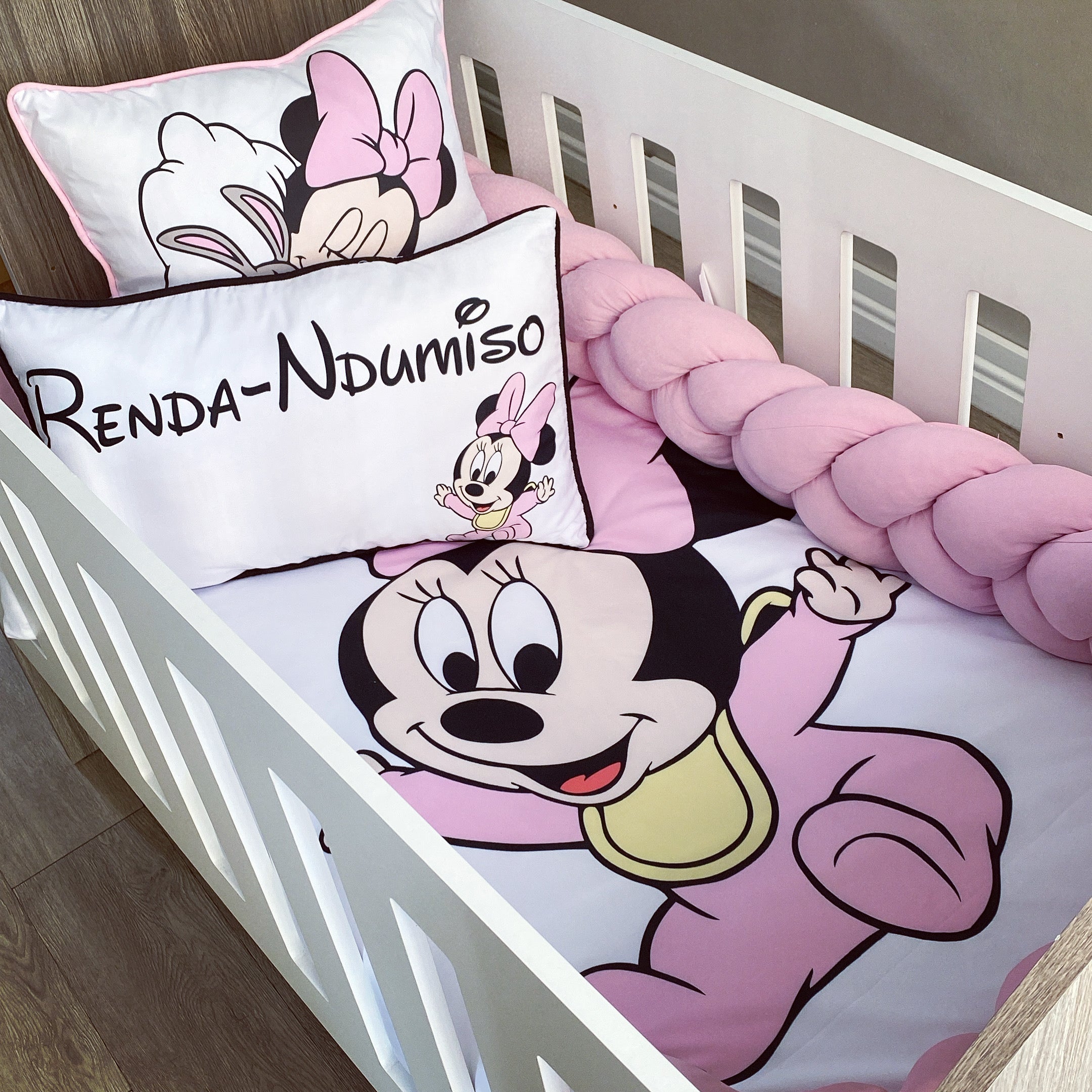 Cot Bedding - Pink Minnie set 05
