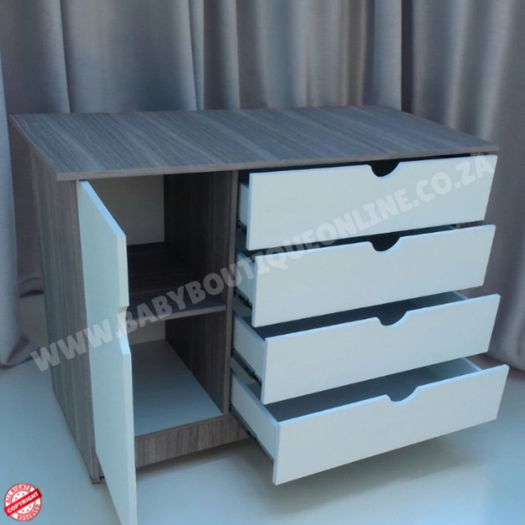 Large Compactum - White & Cascade B0295