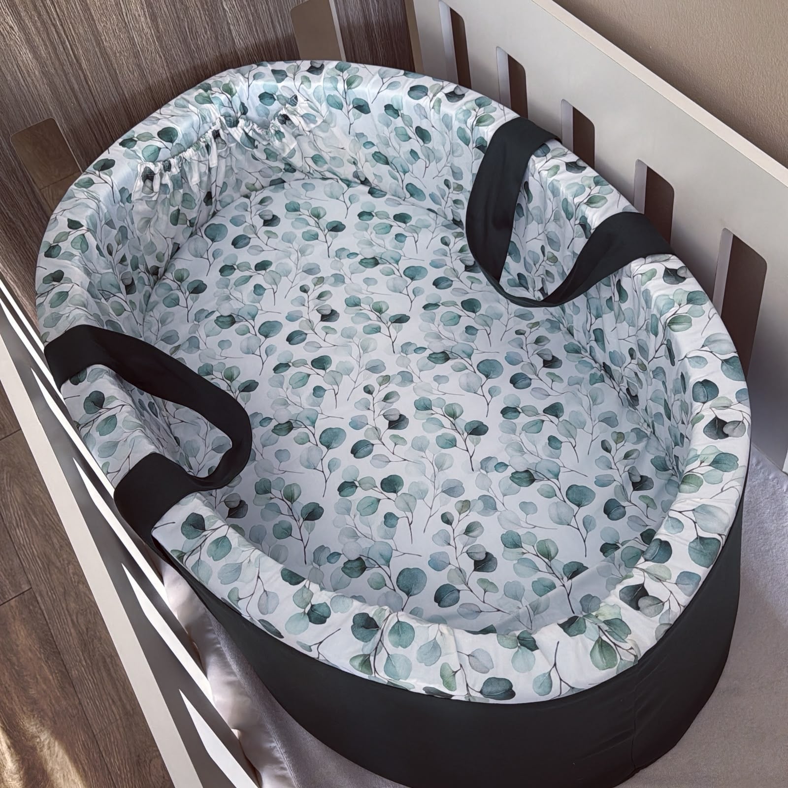 Carry Cot - Eucalyptus Leaf 02.1
