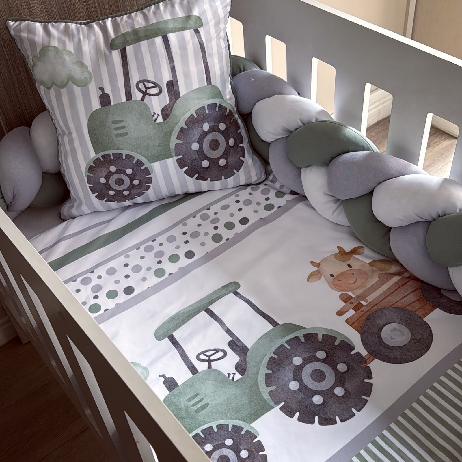 Cot Bedding - On the Farm Sage Set 03.1