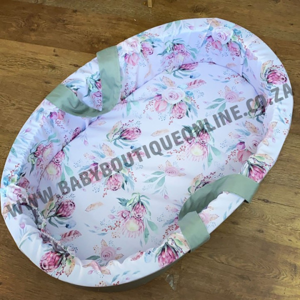 SS0375 - Carry Cot